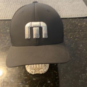 Travis Matthew Golf hat flex fit